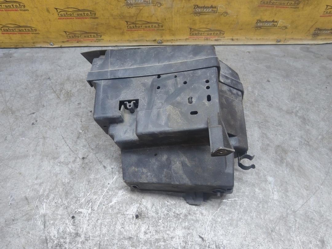 Короб предохранителей K1IM4V Peugeot 406 купить на авторазборке
