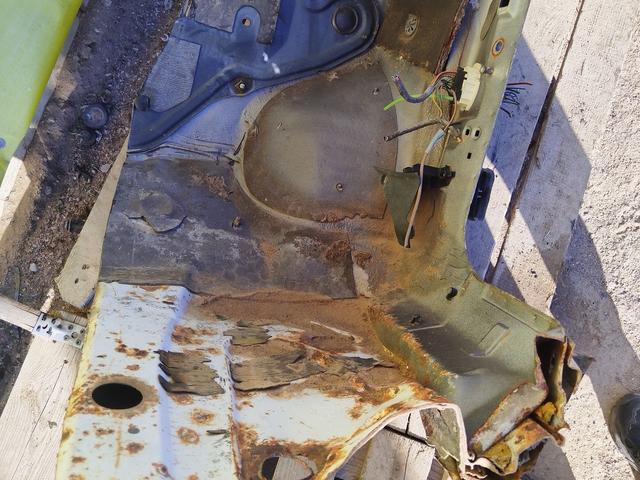 Стойка кузовная передняя правая 3I8619 Volkswagen Vento undefined