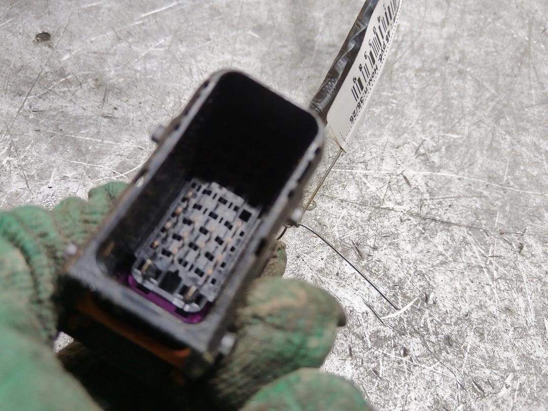 Проводка двери передней правой B0Q3X7 Opel Zafira купить