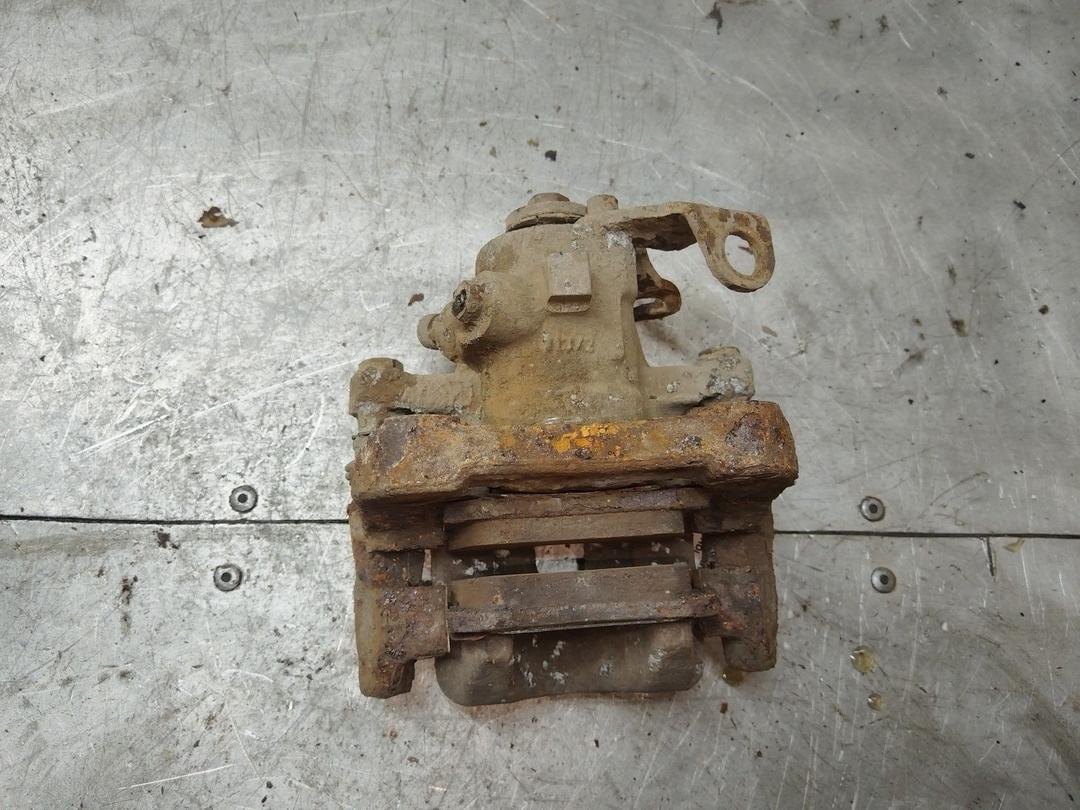 Суппорт задний левый IAU28Y Peugeot 307 купить на авторазборке