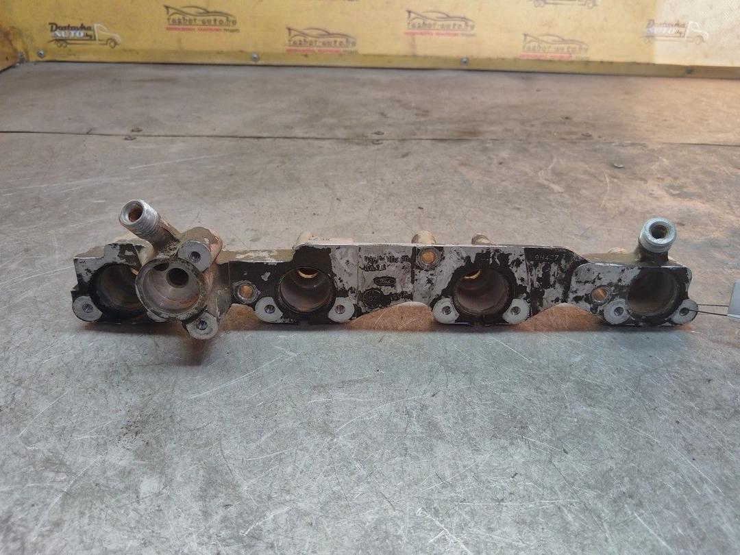 Топливная рампа 1RRU1C Ford Escort купить