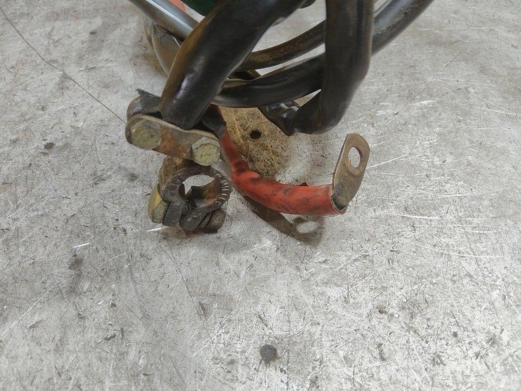 Клемма аккумулятора плюс KEYOMM Audi 100 - Фото 2