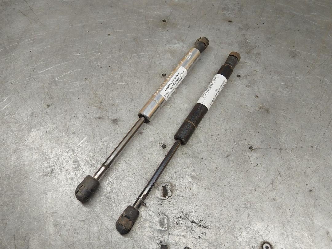 Амортизатор крышки багажника (3-5 двери) L01RJS Volkswagen Passat купить