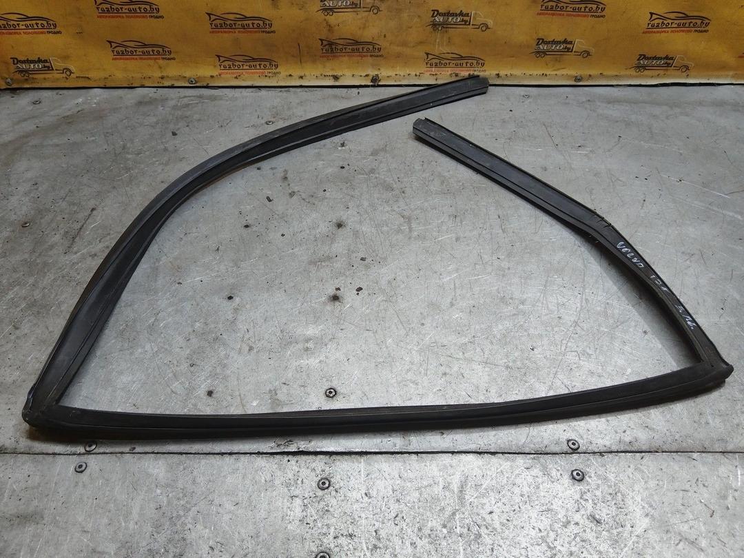 Уплотнитель двери задней левой 3F8UN4 Volvo XC70 купить