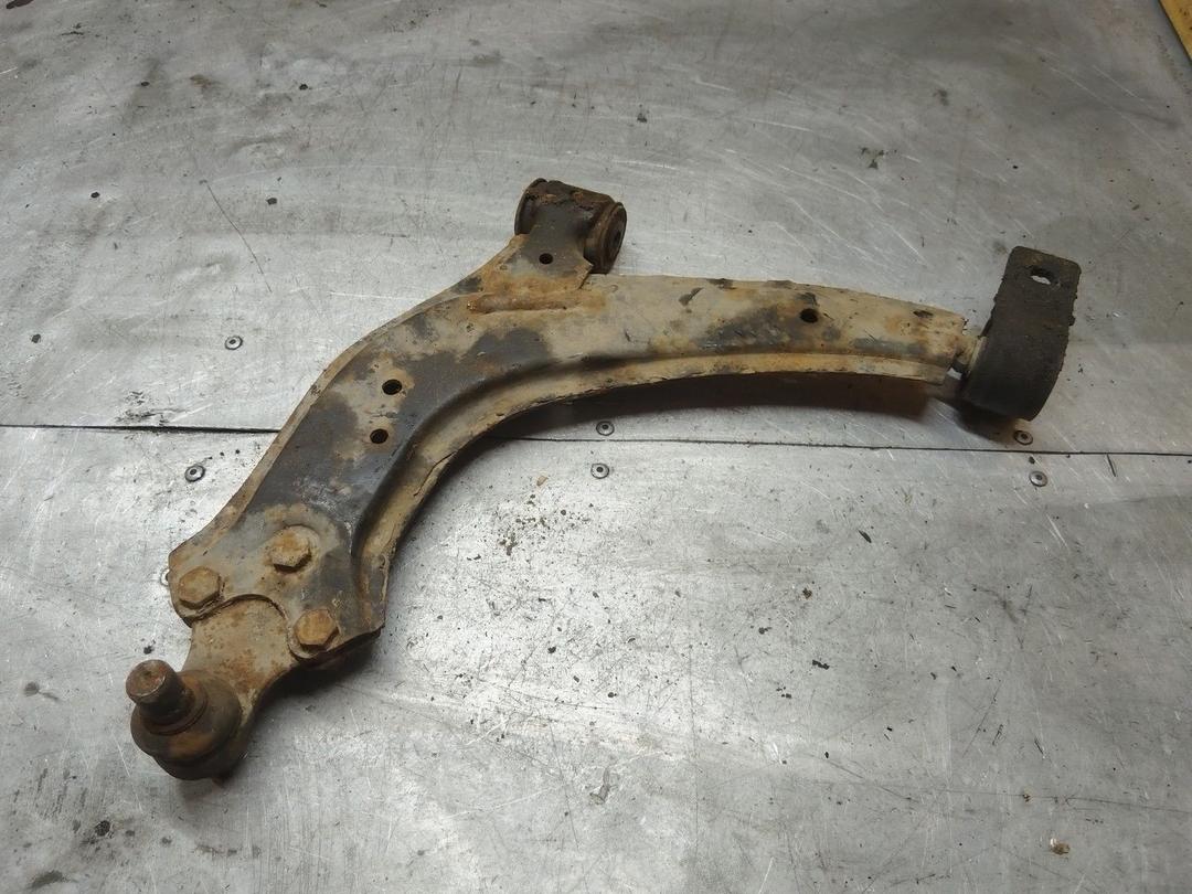 Рычаг передний левый DN50IR Peugeot 306 - Фото 2