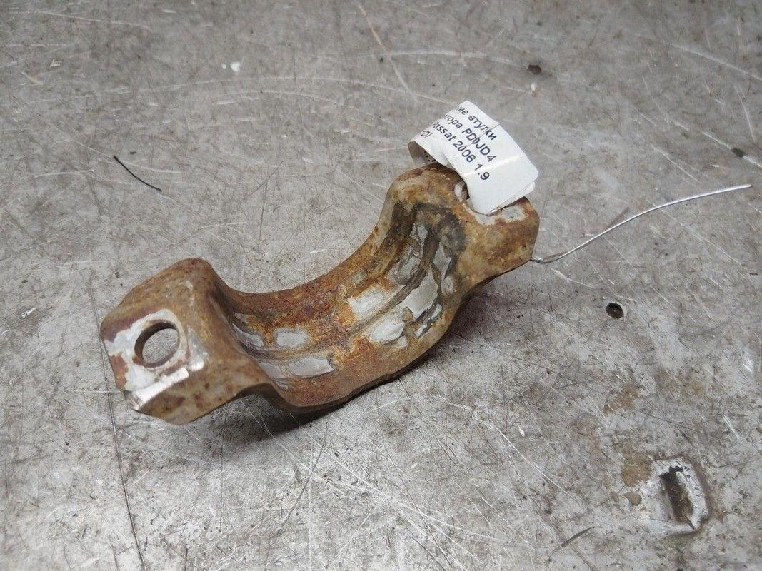 Крепление втулки стабилизатора PD0JD4 Volkswagen Passat - Фото 2