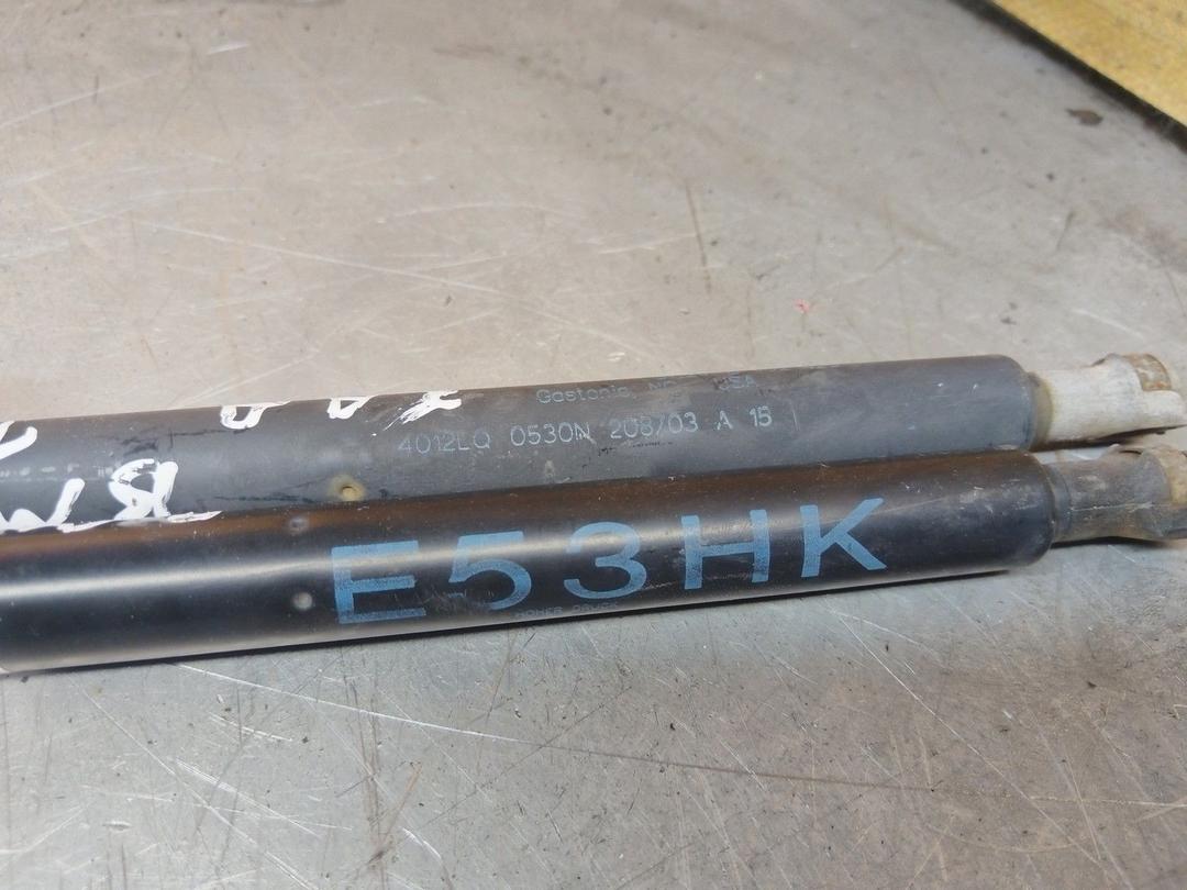 Амортизатор крышки багажника (3-5 двери) JP0XQU BMW X5 E53 купить в магазине запчастей бу