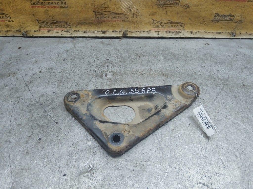 Кронштейн крепления балки подвески IQ8Y3H Opel Astra - Фото 1