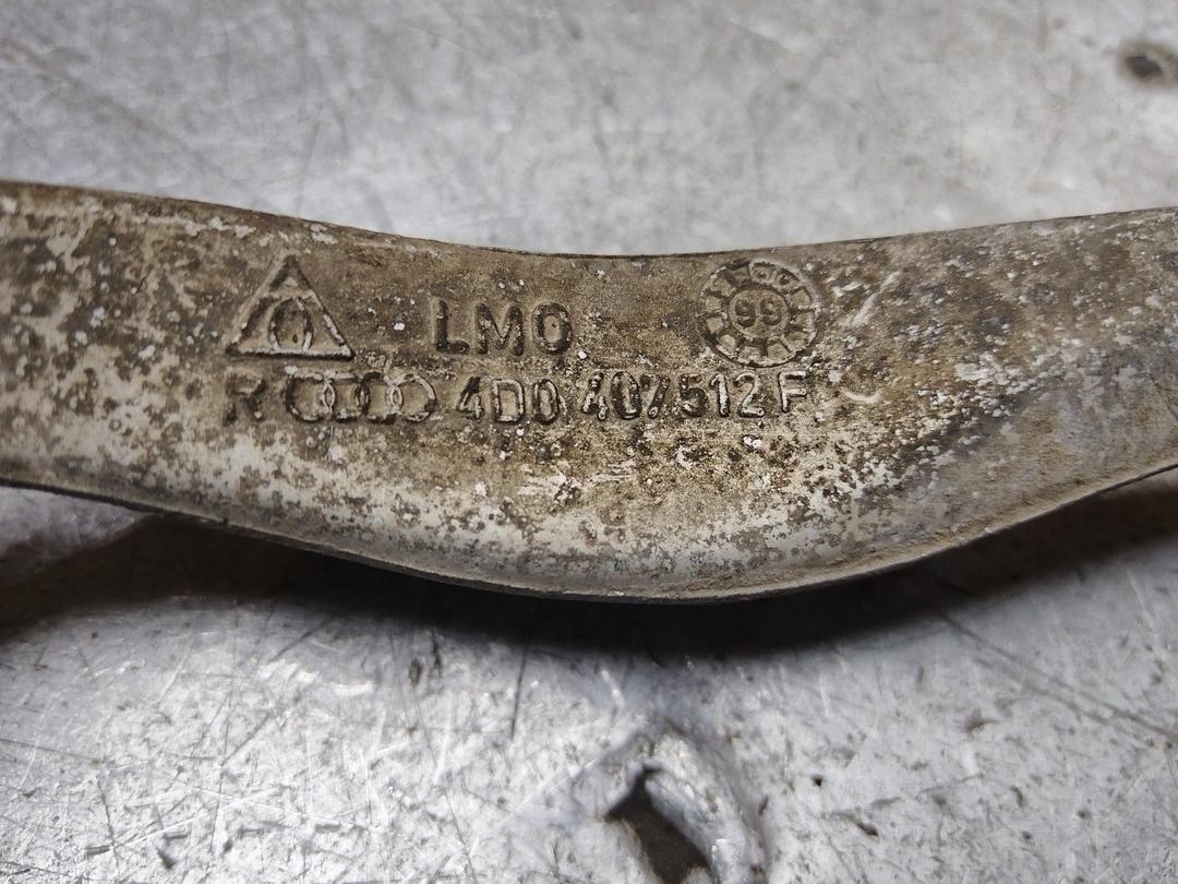 Рычаг передний правый SEKP05 Volkswagen Passat купить на авторазборке