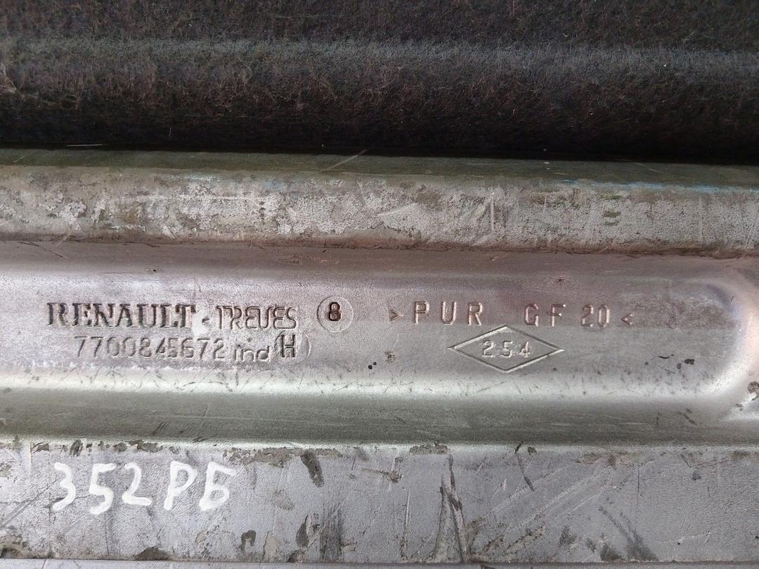 Полка багажника VIUF54 Renault Scenic купить на авторазборке