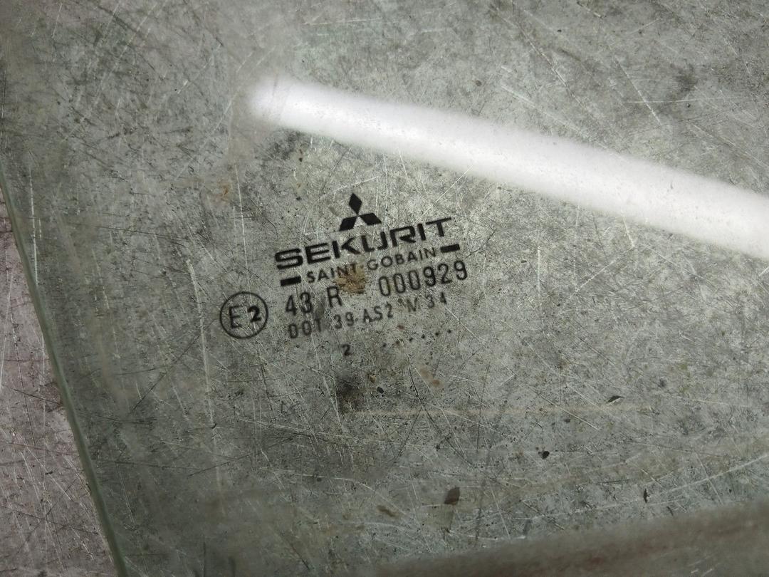 Стекло двери передней правой I7AK0G Mitsubishi Carisma купить