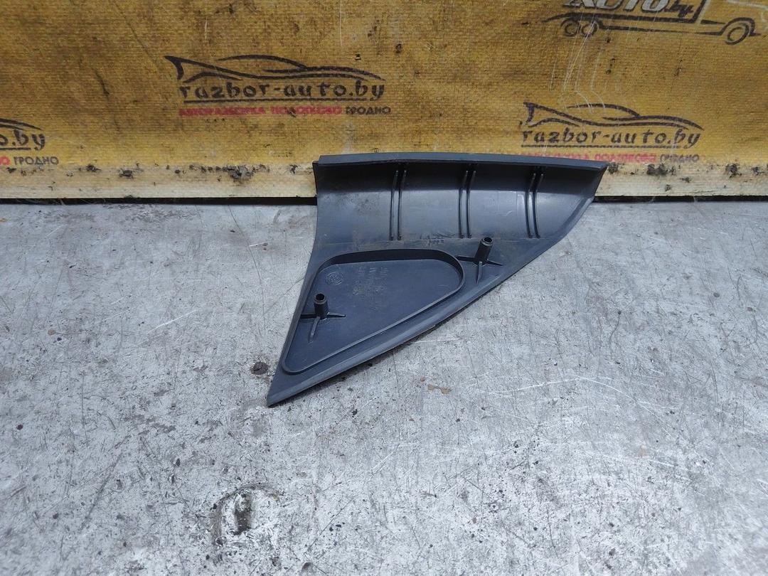 Накладка крыла (уголок зеркала) переднего правого G3Z51L Audi 100 купить