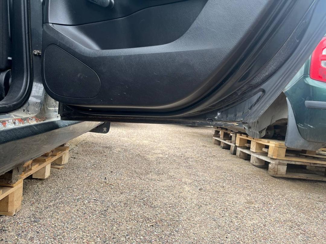 Дверь задняя правая BWDW9F Peugeot 307 купить с доставкой