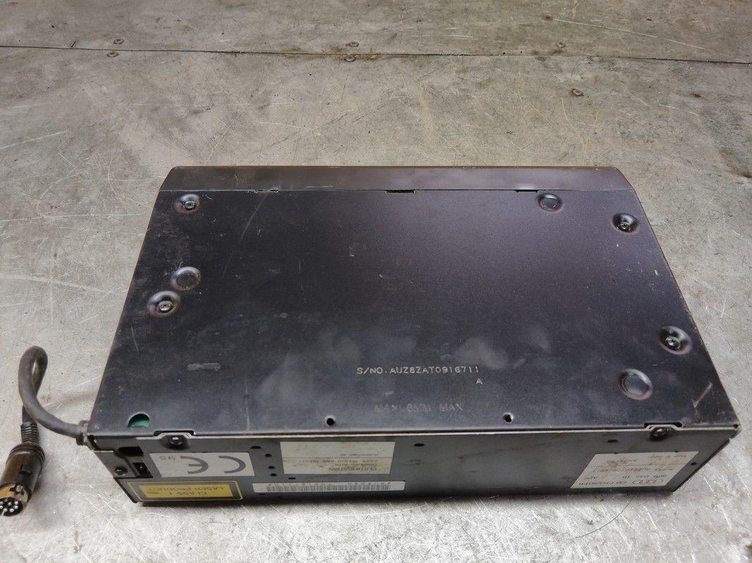 Сабвуфер YA7YE1 Audi A3 undefined