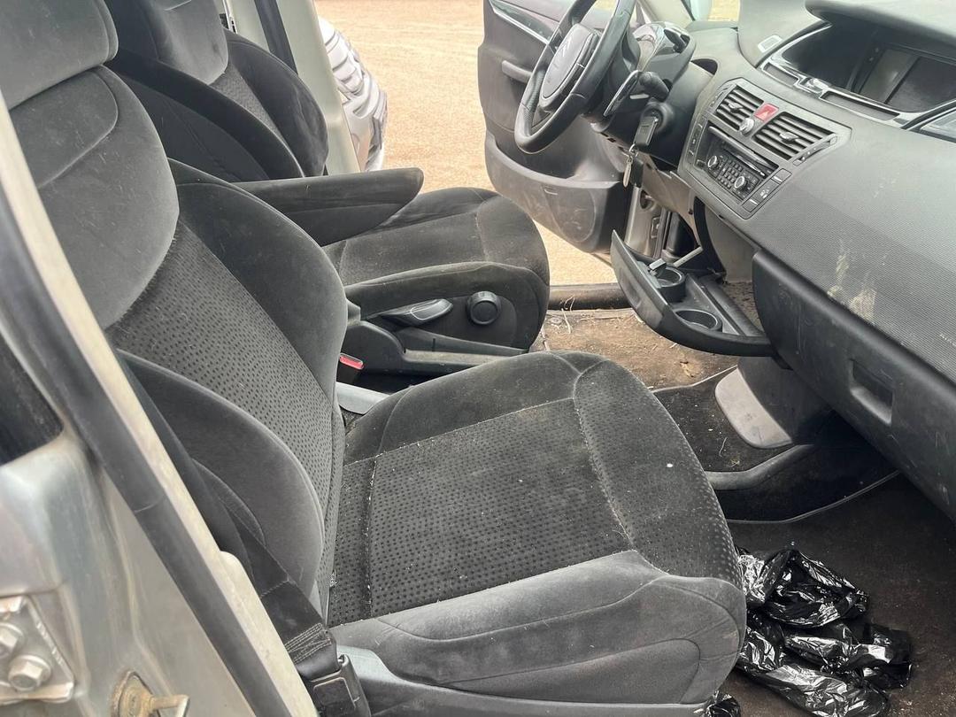 Сиденье переднее VU996F Citroen C4 Picasso