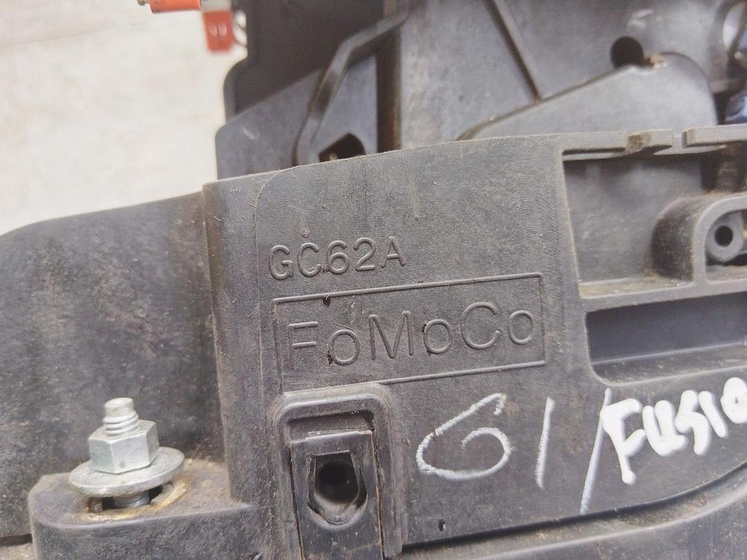 Кулиса 1VIGTU Ford Fusion undefined