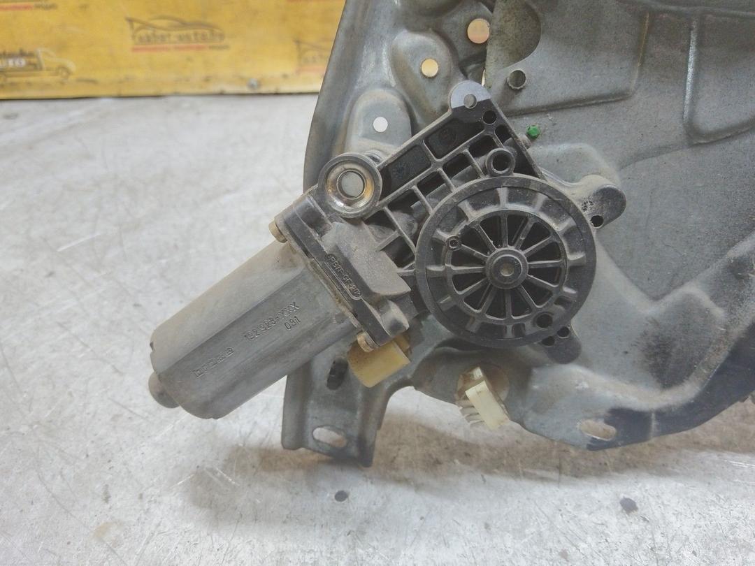 Стеклоподъемник электрический задний правый 98T9RV Renault Laguna купить на авторазборке