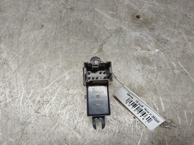 Кнопка стеклоподъемника заднего правого MVOY5A Nissan Primera - Фото 3