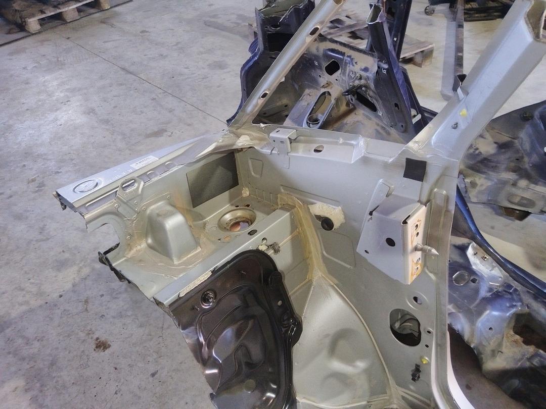 Четверть передняя левая UGESDP Renault Espace undefined