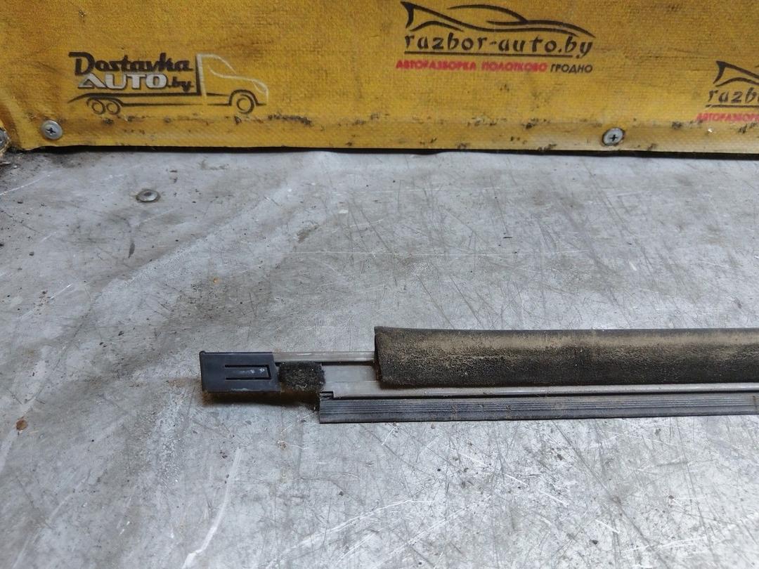 Молдинг стекла двери передней левой наружный E7ALPJ Audi 100 купить в магазине запчастей бу