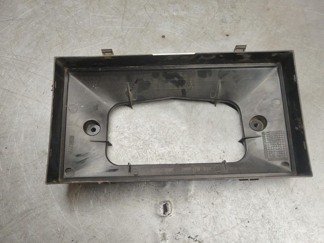 Корпус салонного фильтра 9PR6A4 Peugeot 406 - Фото 2