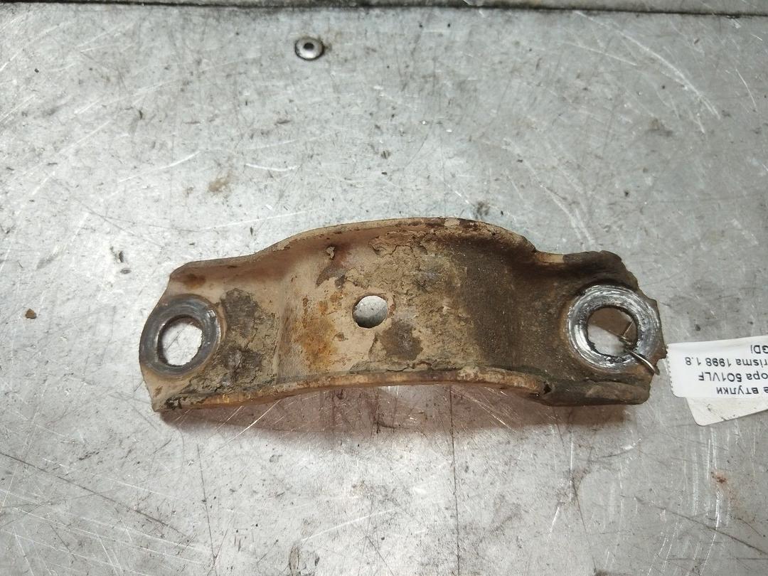 Крепление втулки стабилизатора 5O1VLF Mitsubishi Carisma - Фото 1