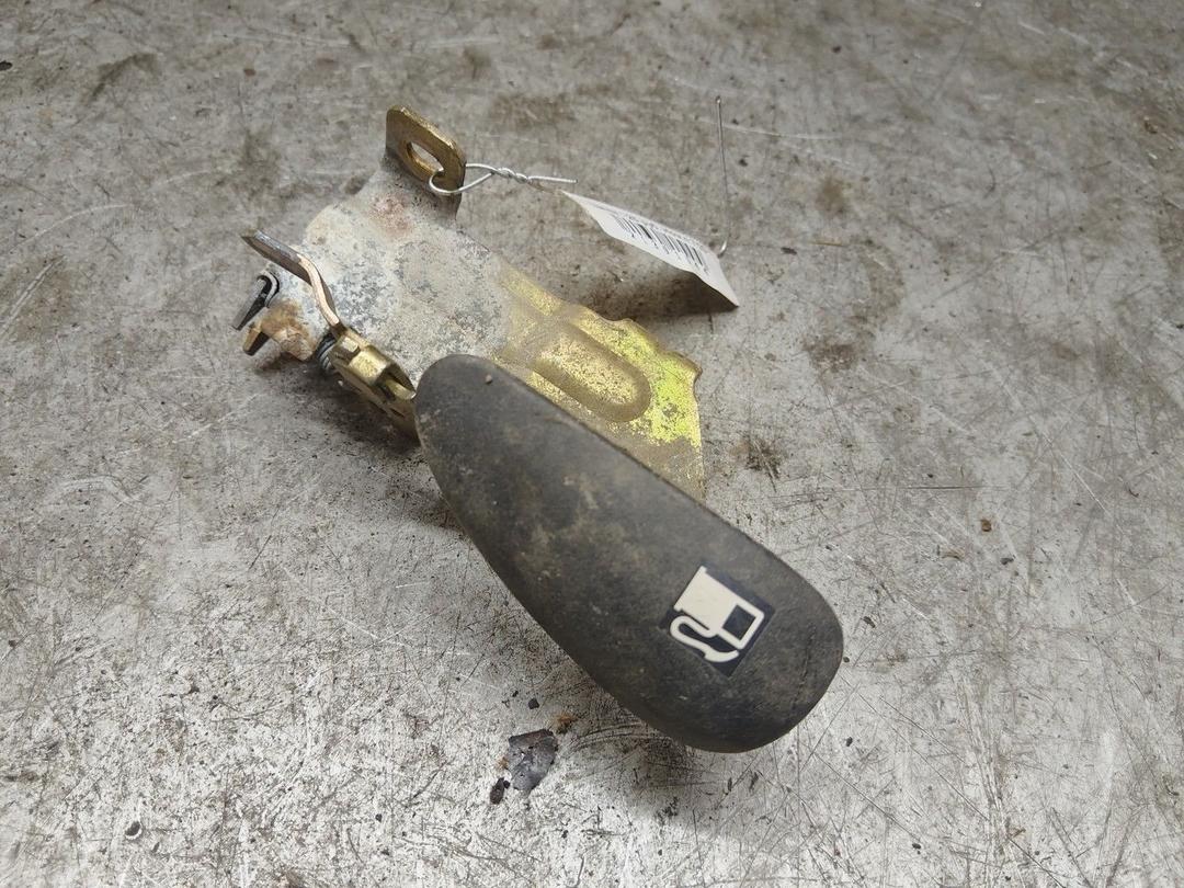 Ручка открытия лючка топливного бака S9ZQ1A Peugeot 406 - Фото 1