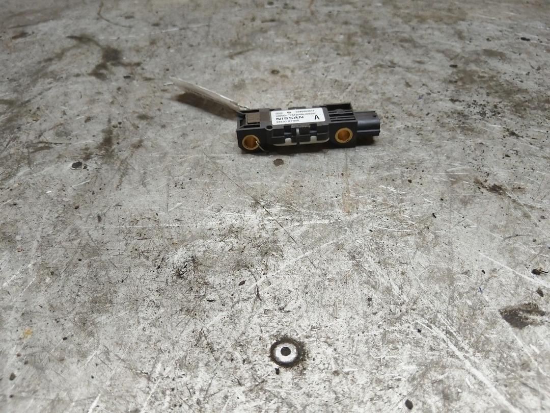 Датчик удара EIK99Z Nissan Micra купить с доставкой