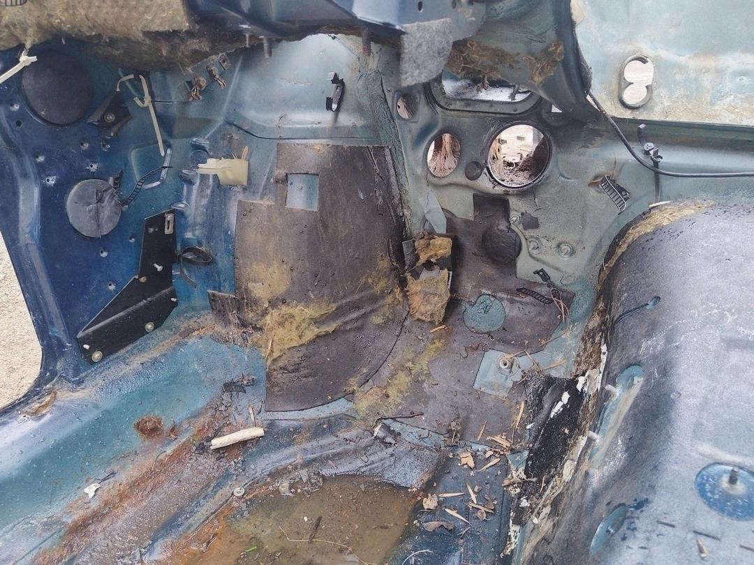 Лонжерон левый XE2P09 Audi 100 купить в магазине запчастей бу