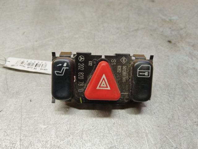 Кнопка аварийной сигнализации YEIM5H Mercedes C W202 купить