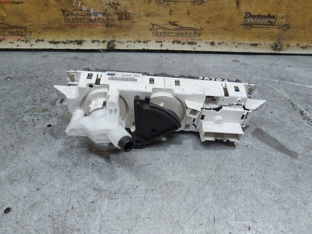 Блок управления печки/климат-контроля Z2MK42 Ford Focus - Фото 2