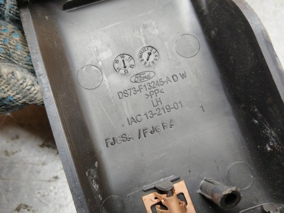 Пластик салона C7ZR8W Ford Fusion - Фото 3