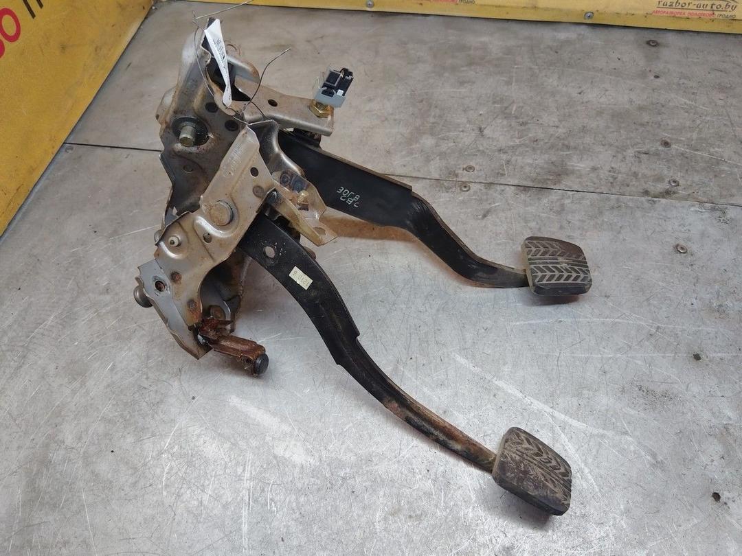 Узел педальный (блок педалей) V0X9YN Mazda Premacy купить