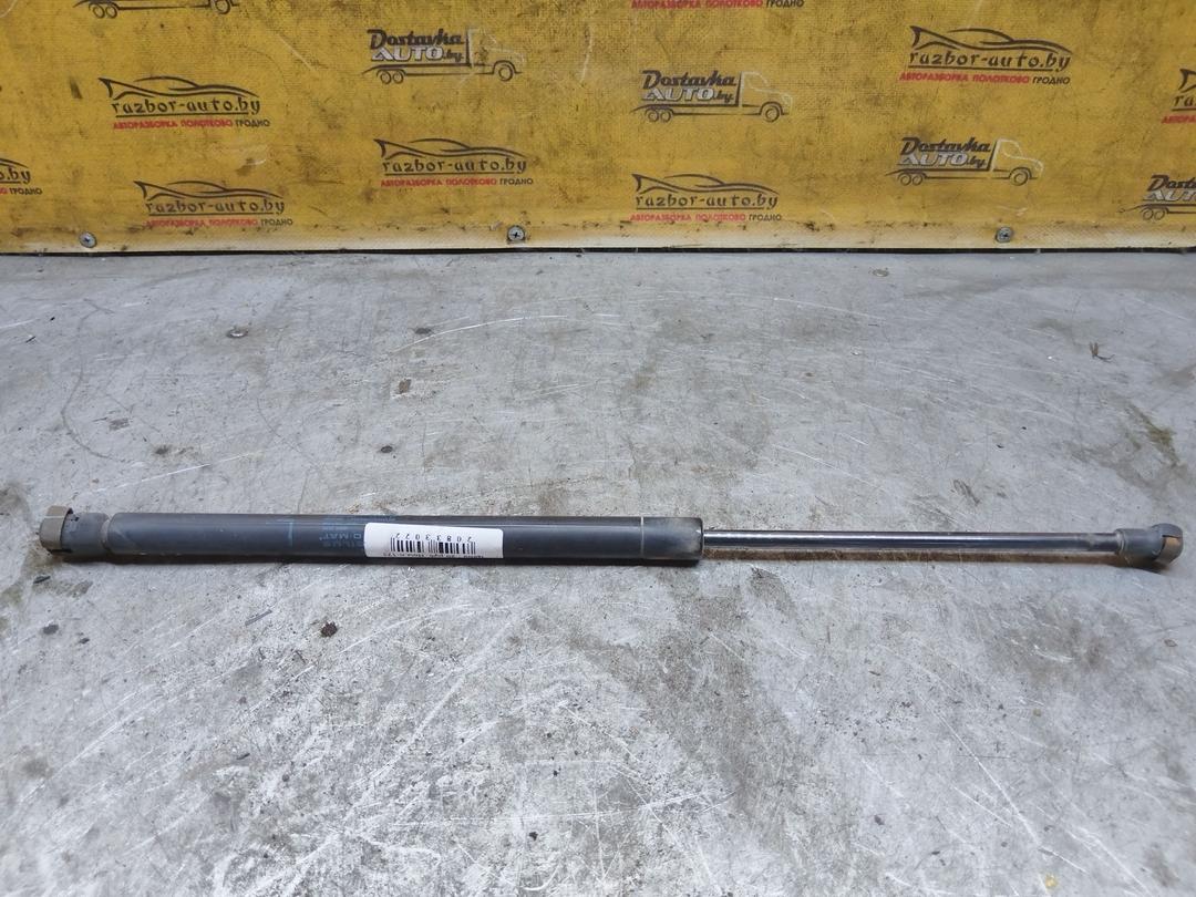 Амортизатор крышки багажника (3-5 двери) AUSA75 Toyota Corolla undefined