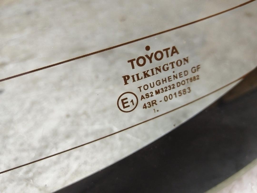 Стекло заднее 67Y36A Toyota Corolla купить на авторазборке