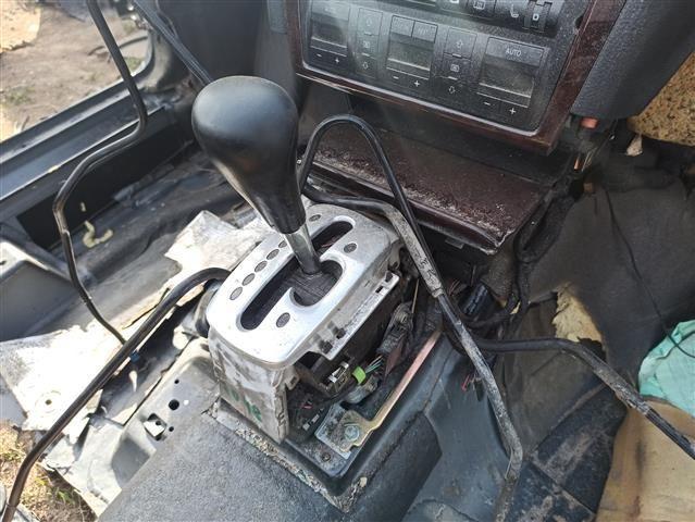 Кулиса F0AD73 Audi A8