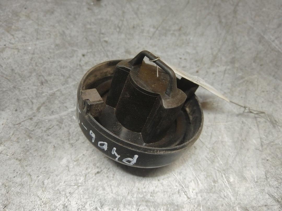 Крышка топливного бака 03G823 Peugeot 406 - Фото 2