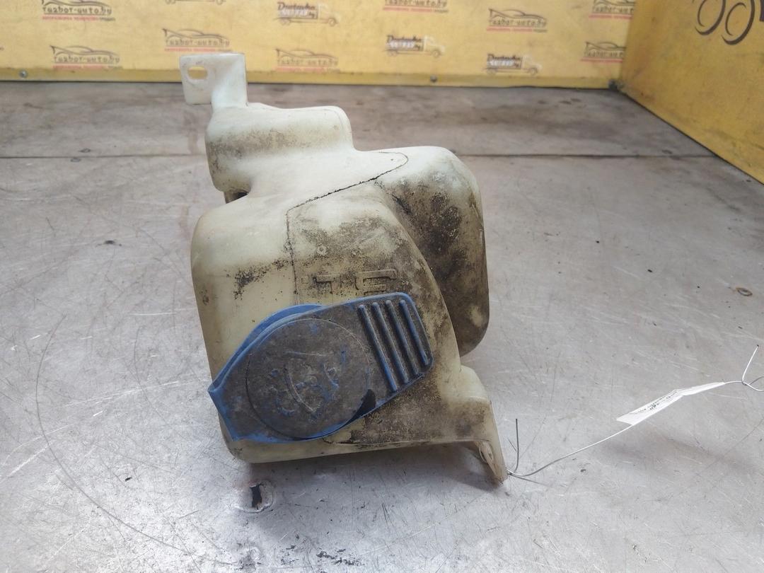 Бачок омывателя Y8O1R3 Volkswagen Golf