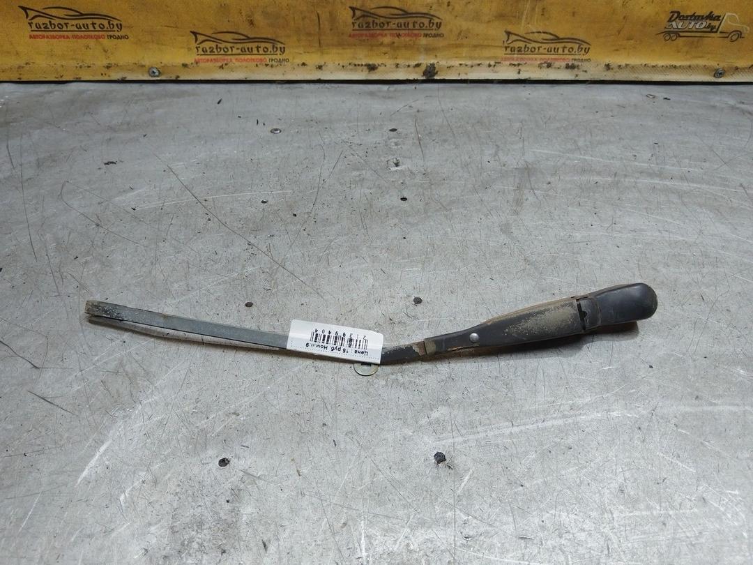 Щеткодержатель задний ME2QSC Mazda 323