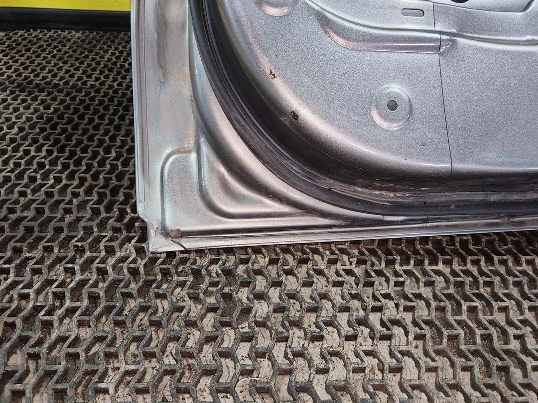 Дверь задняя правая DF003K Kia Sorento undefined