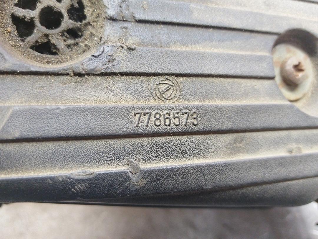 Корпус воздушного фильтра T057GU Fiat Bravo купить в магазине запчастей бу