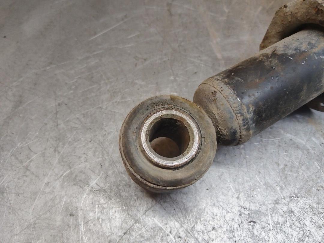 Амортизатор задний левый GNIID9 Toyota Corolla - Фото 5