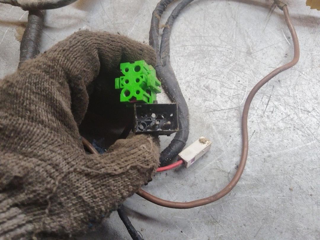 Проводка 2KSDT7 Audi 80 - Фото 3