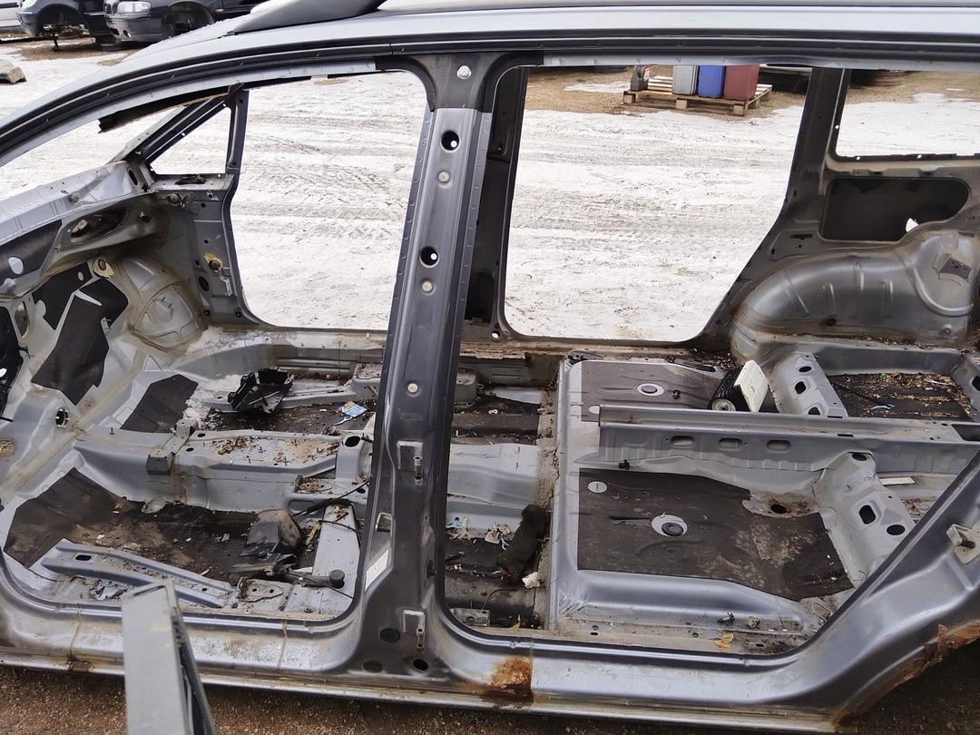 Стойка кузовная центральная левая 9NU6W9 Opel Zafira