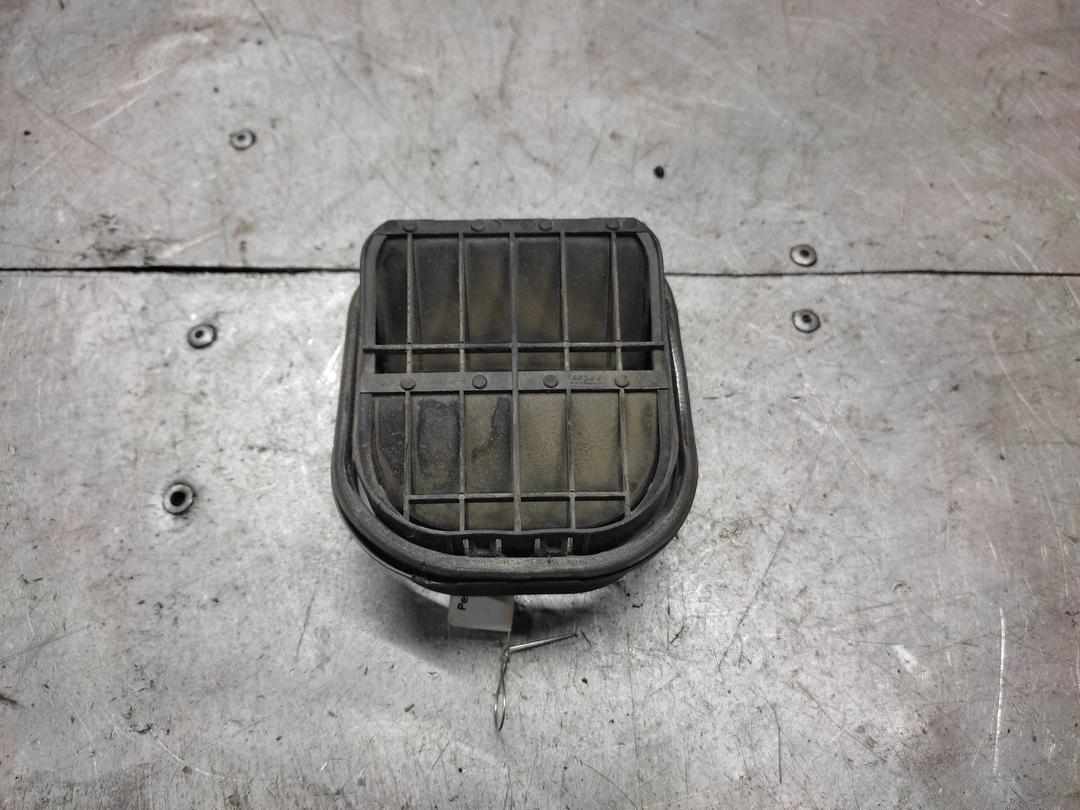 Решетка вентиляции кузова JENJX3 Fiat Stilo - Фото 2