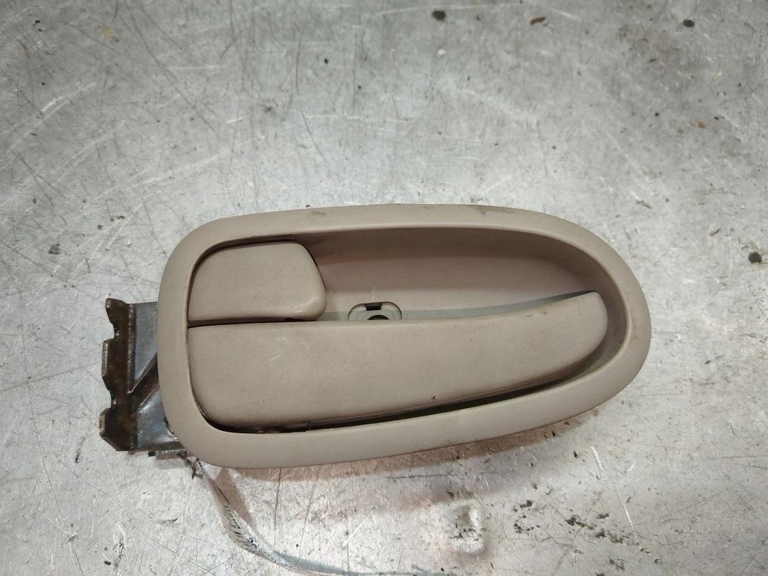 Ручка внутренняя задняя левая RN8GH7 Hyundai Trajet