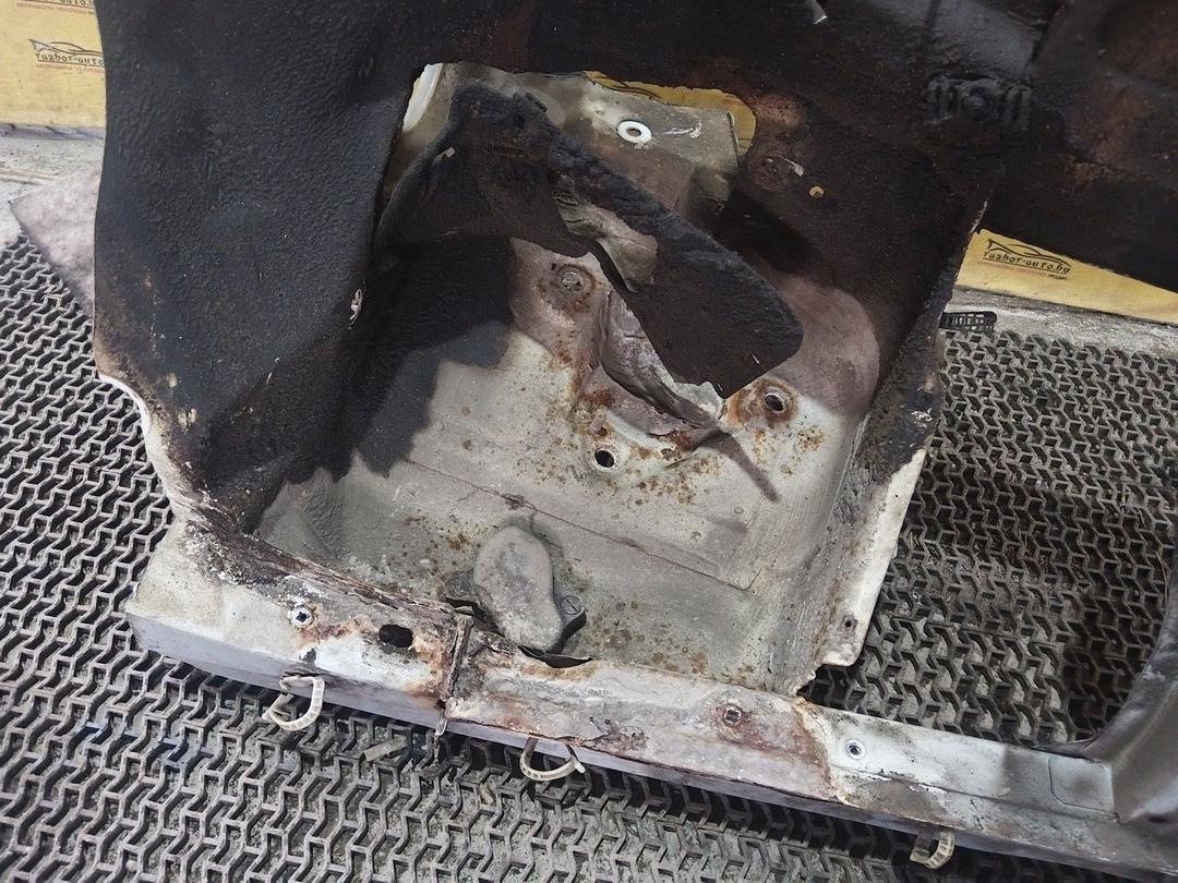 Лонжерон левый Q6AB74 Audi A4 купить