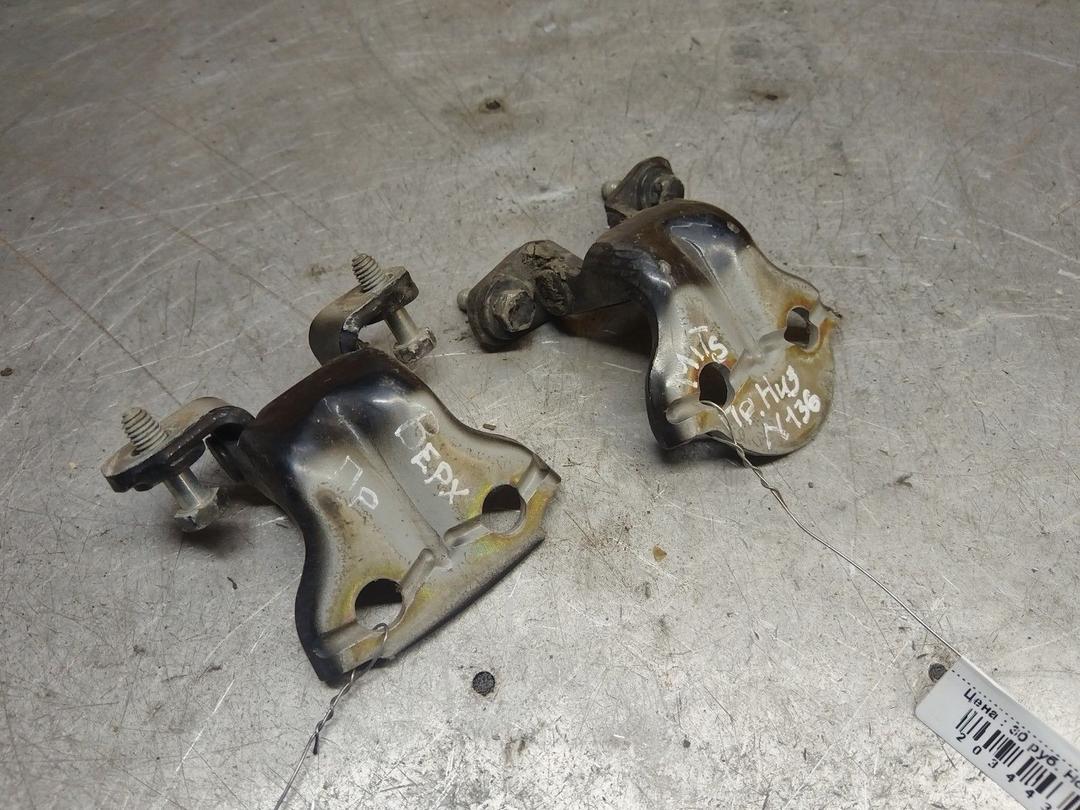 Петля двери задней правой 0JAF67 Mitsubishi Carisma - Фото 1