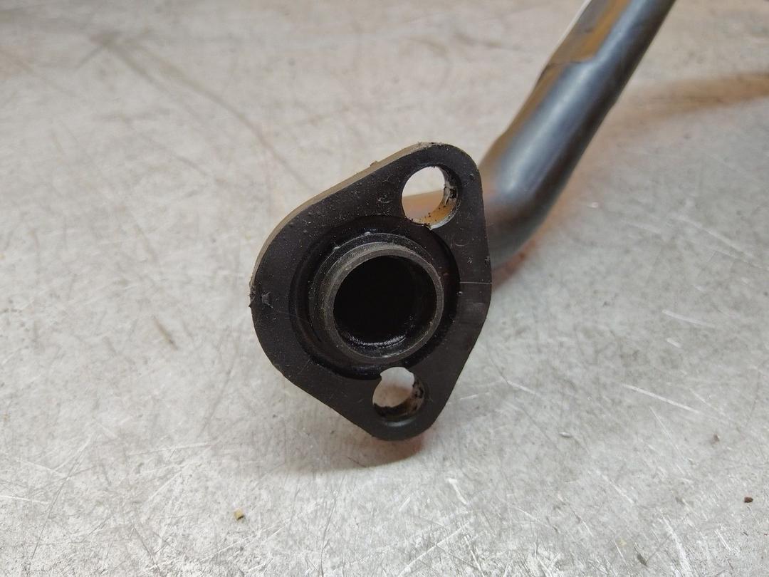 Патрубок вентиляции картера Y66XCA Audi A4 - Фото 2