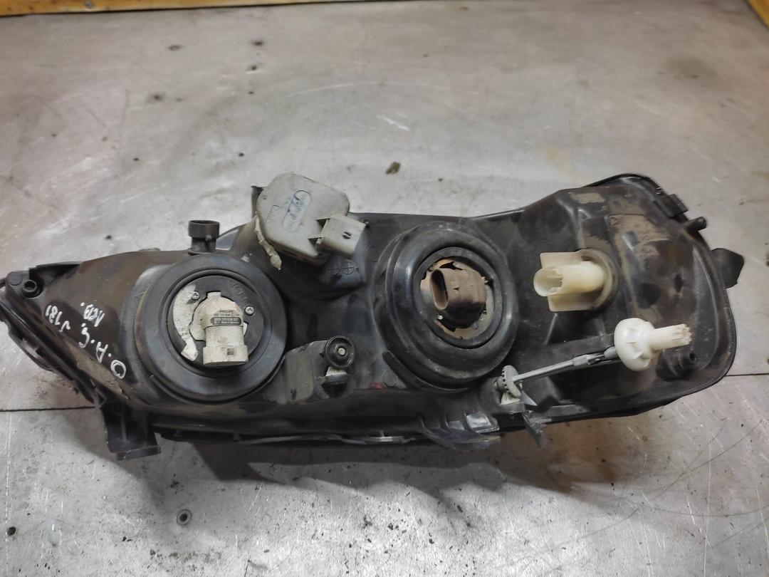 Фара левая 40P8UX Opel Astra купить